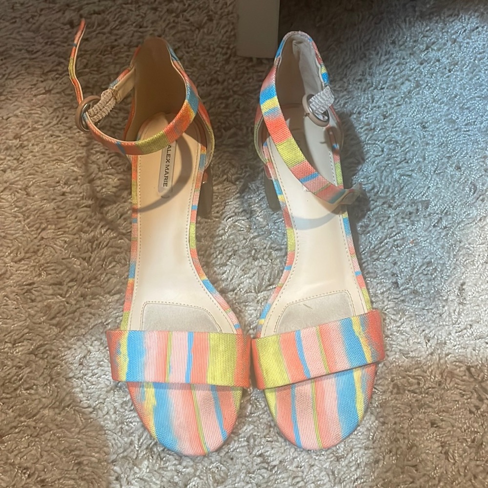 Women sandal multi color